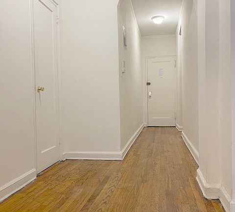 4th image of 355 E 88th St APT 3D