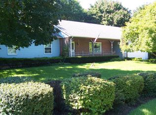 822 Smith Ave, Lake Bluff, IL 60044