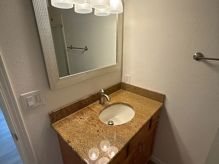 3641 Cherrylawn Ct NE — Photo 22
