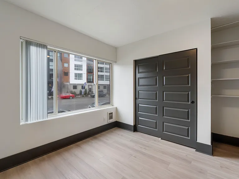 Kensington Apartments — Photo 58