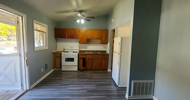 1168 Jason Ave #1168 — Photo 8