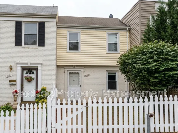 9209 Hood Rd, Manassas, VA 20110