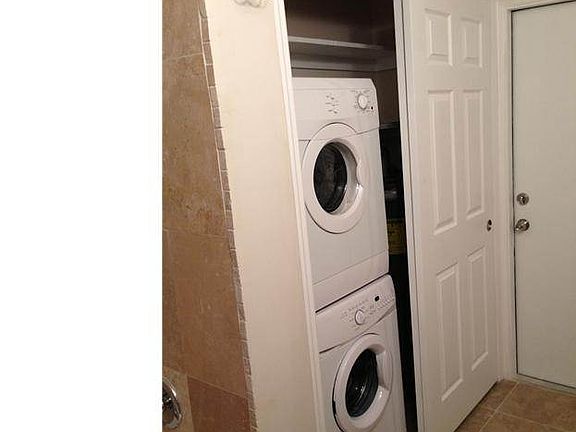5th image of 2000 NE 17th St APT 3