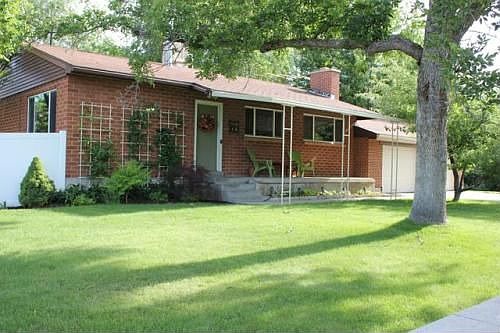 1st image of 9514 S Poppy Ln