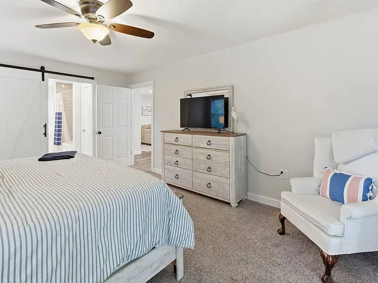 376 Peachtree Dr — Photo 26