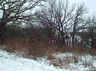 W Menzemer Rd, Elizabeth, IL 61028