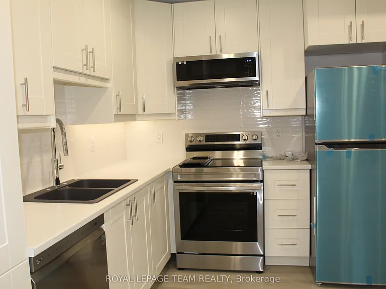 155 Longpre St E #A — Photo 6