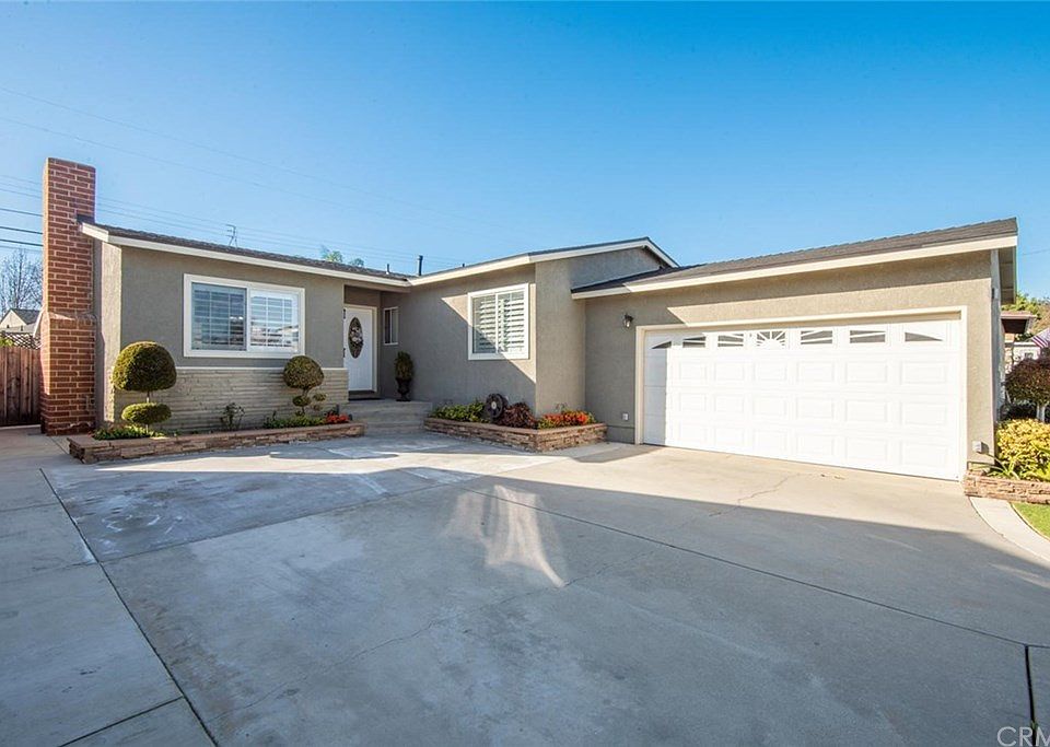 1st image of 5541 Gondar Ave