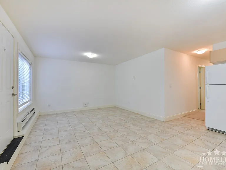 6129 148th St #BASEMENT — Photo 7
