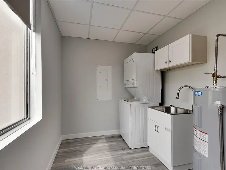 1500 Ouellette Ave #405 — Photo 27