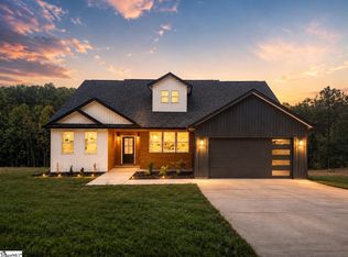 494 Skyline Dr, Campobello, SC 29322