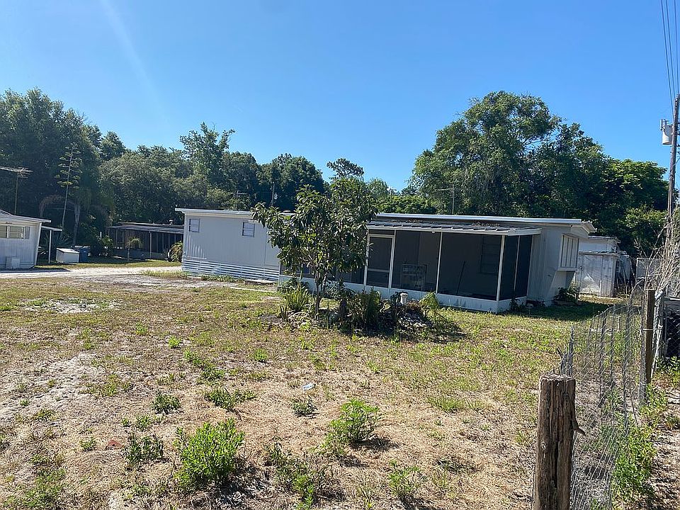 2nd image of 1380 Joyce Ln