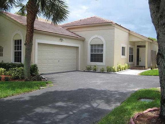 2nd image of 6210 NW 76th Ct
