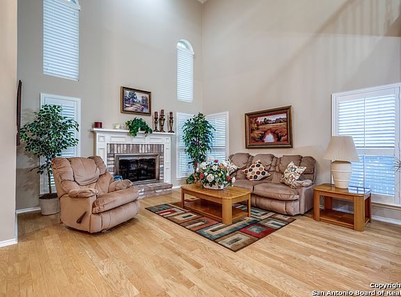 3rd image of 1630 Firwick Dr