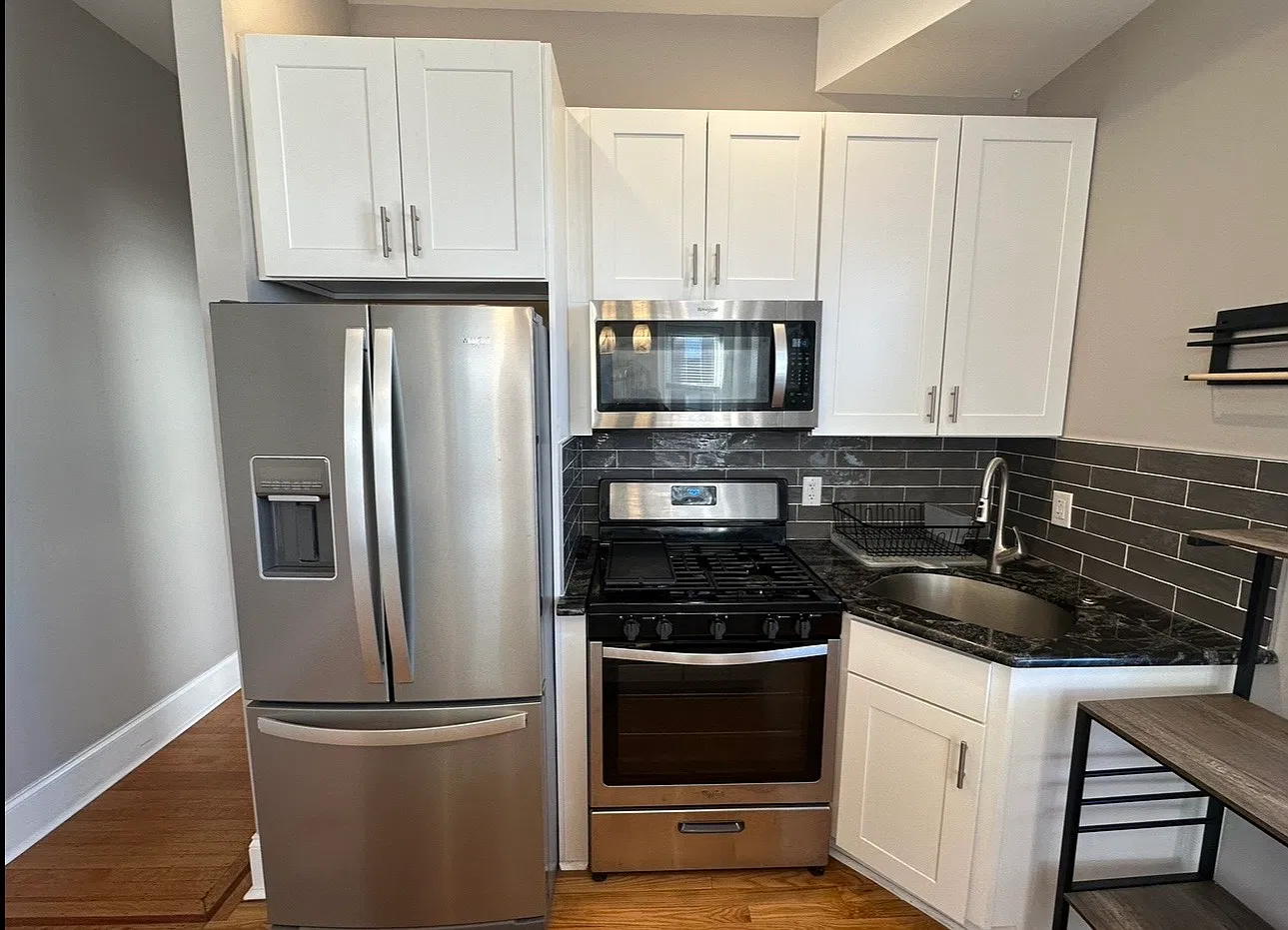 2 bed, 1300 sqft, $2,000 — Photo 4
