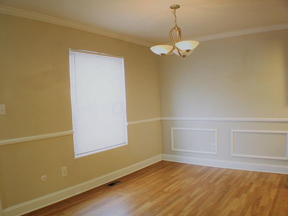 4th image of 2559 Olde Hill Ct S
