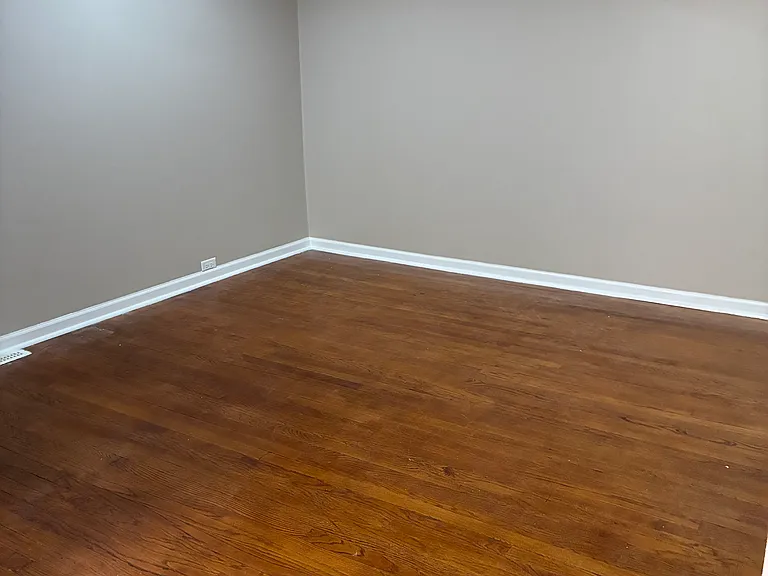 110 S Cass Ave #2-R — Photo 29