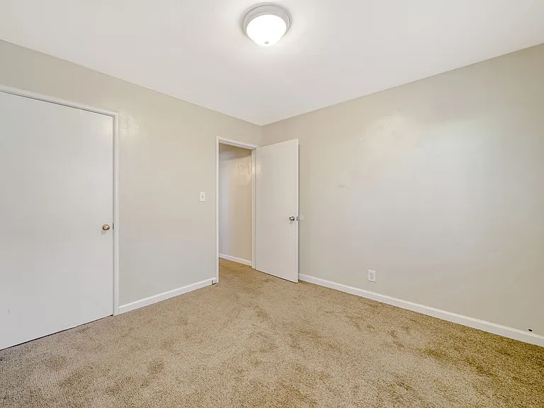 1821 Woodland Ave — Photo 22