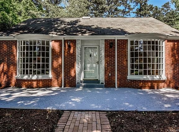 2nd image of 1512 Statesville Blvd