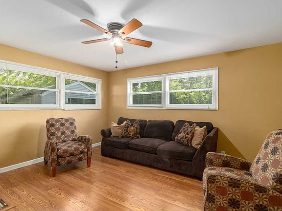 3rd image of 316 Westgate Dr