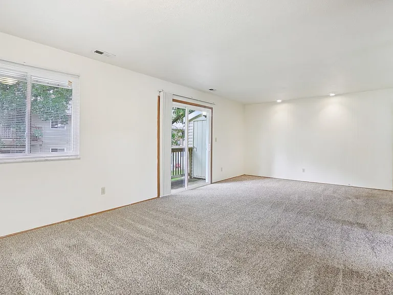 Fountain Park Apartments | Specials Available — Photo 36