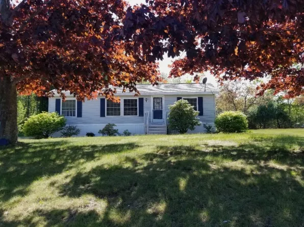 1 Village Green Drive, Wells, ME 04054