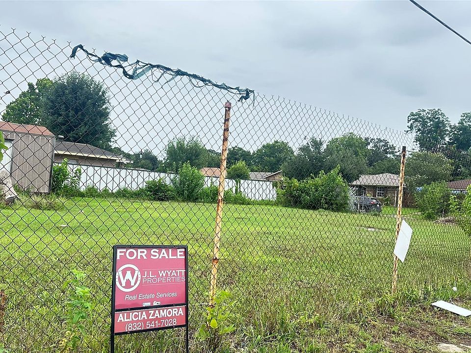 1st image of 1916 Peachwood Dr