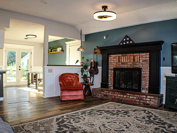 5th image of 22817 Clover Spring Pl
