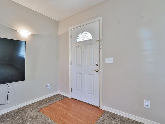 4th image of 7178 Douglas St
