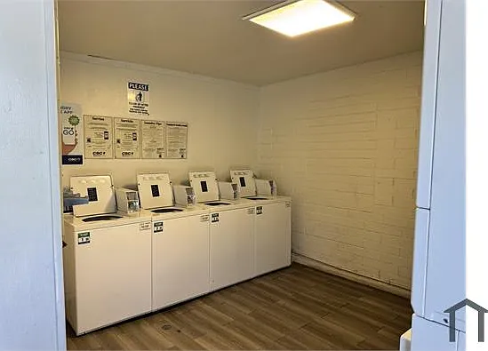 3 bed, 1000 sqft, $1,800 — Photo 4