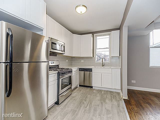 3743 Armitage CH1 Kitchen