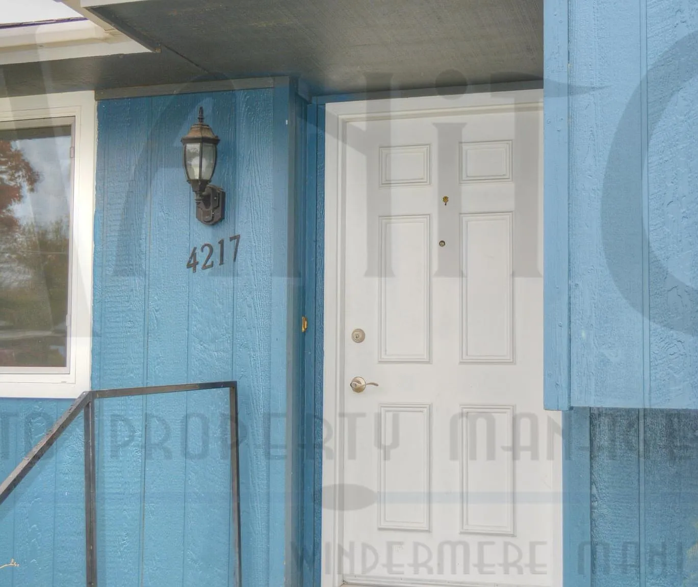3 bed, 1224 sqft, $2,400 — Photo 2
