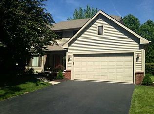 4902 Westcliffe Ct, Sylvania, OH 43560