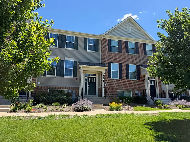 1607 Carlstedt Dr — Photo 1