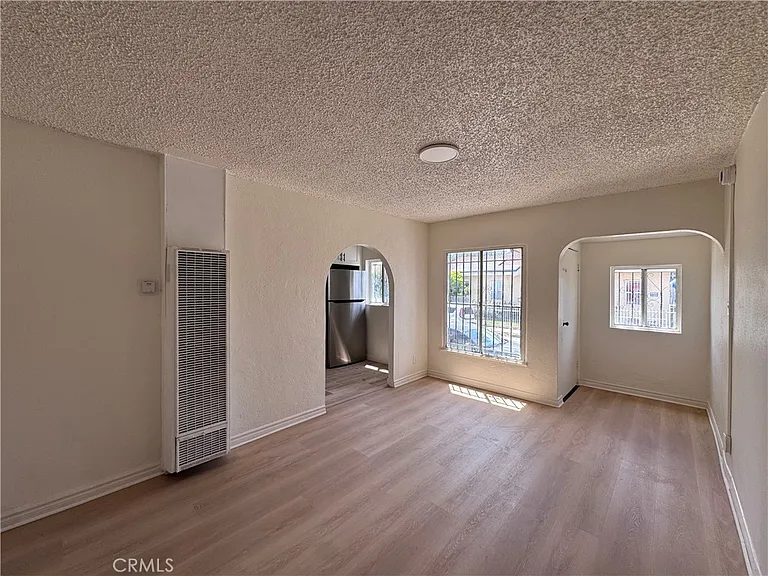 8220 Wall St — Photo 2
