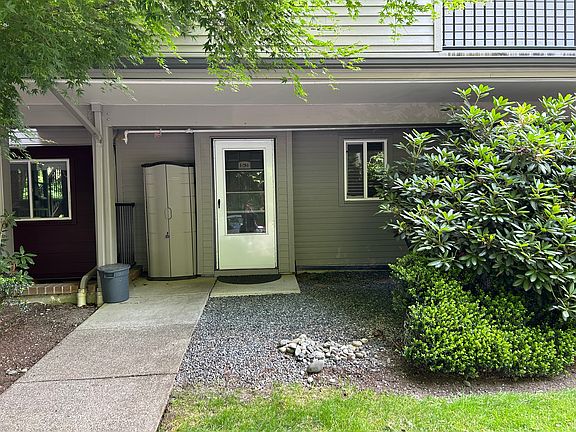 Ground level townhome w/ front patio.