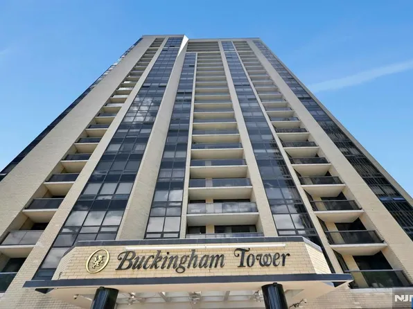 800 Palisade Ave APT 901, Fort Lee, NJ 07024