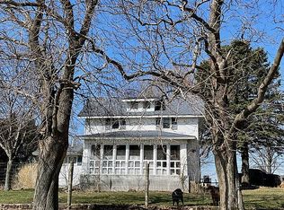 1733 Plock Rd, Dixon, IL 61021