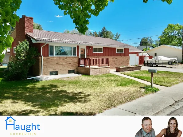 1102 Hamilton St, Douglas, WY 82633