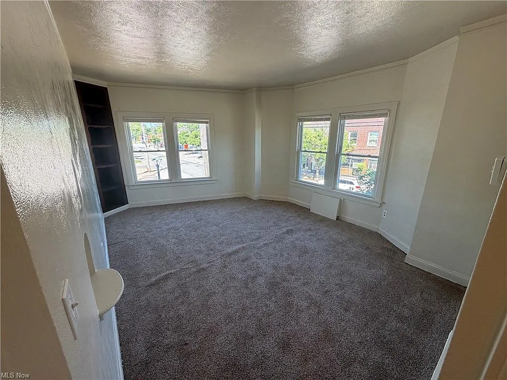 2 bed, $900 — Photo 3