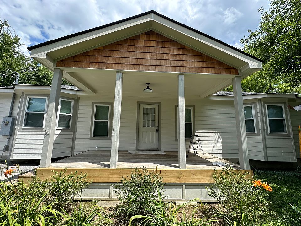 1st image of 1014 Logan Ave
