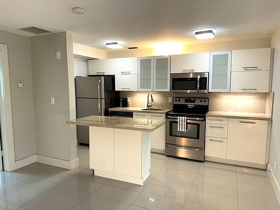 Kitchen Island Left