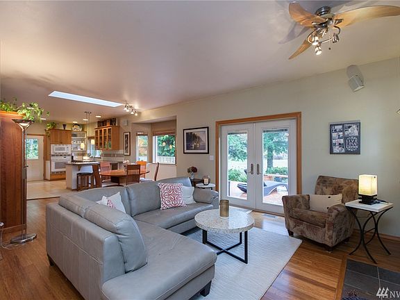5th image of 223 Highland Dr