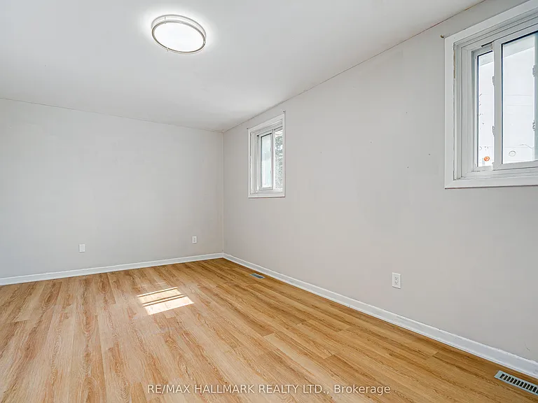 27 Keyworth Trl #UPPER — Photo 14