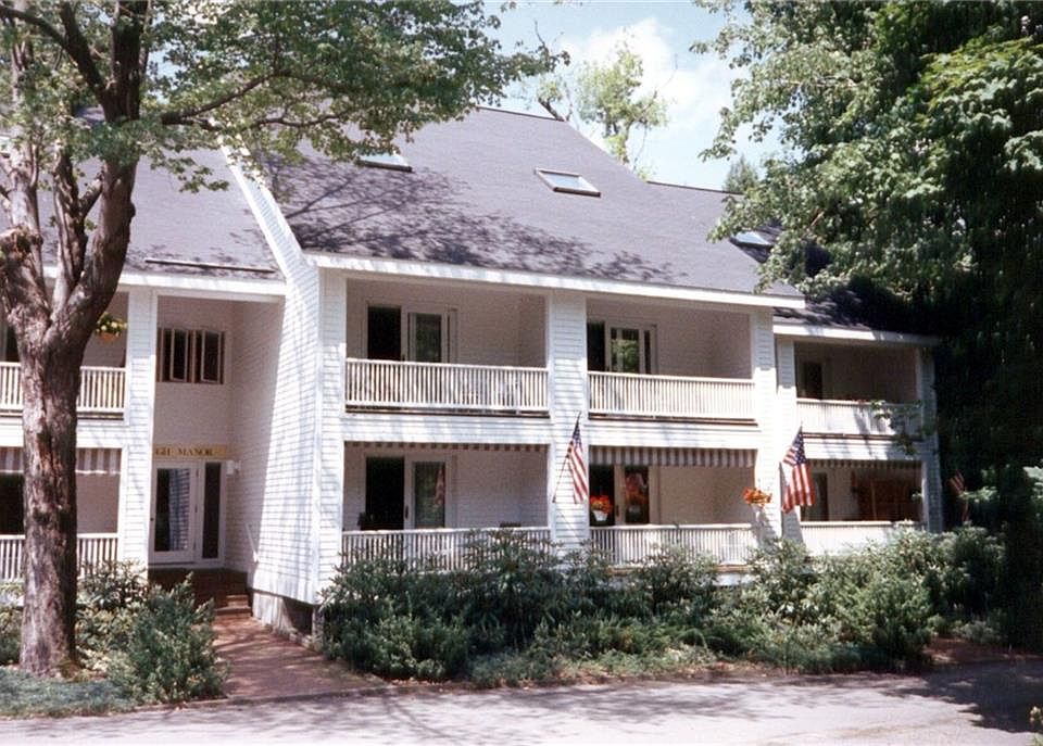 1st image of 28-30 Waugh Ave #4