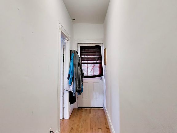 2nd image of 9 Irving St