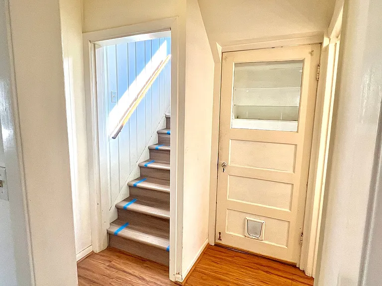 8421 N Fiske Ave — Photo 12