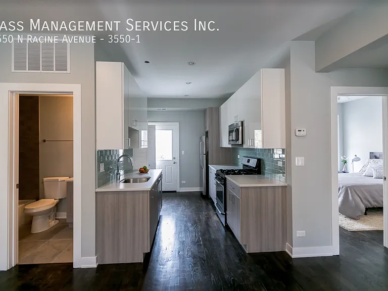 3550 N Racine Ave #1 — Photo 6