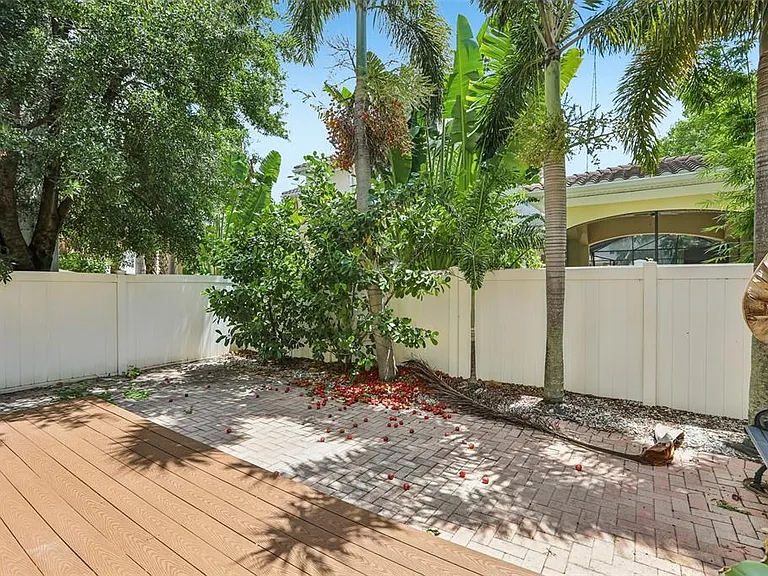 502 S Lincoln Ave — Photo 45