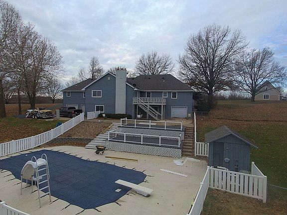 3rd image of 12811 Lakeland Dr